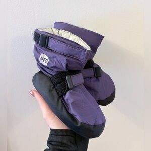 MEC toaster booties size medium
